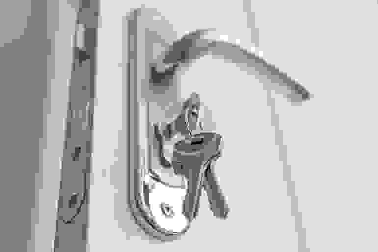 Re-keying of a Dead Lock in the Area