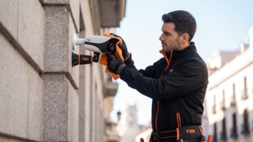 Mantenimiento de cámaras de videovigilancia en Madrid: limpieza de lentes y firmware